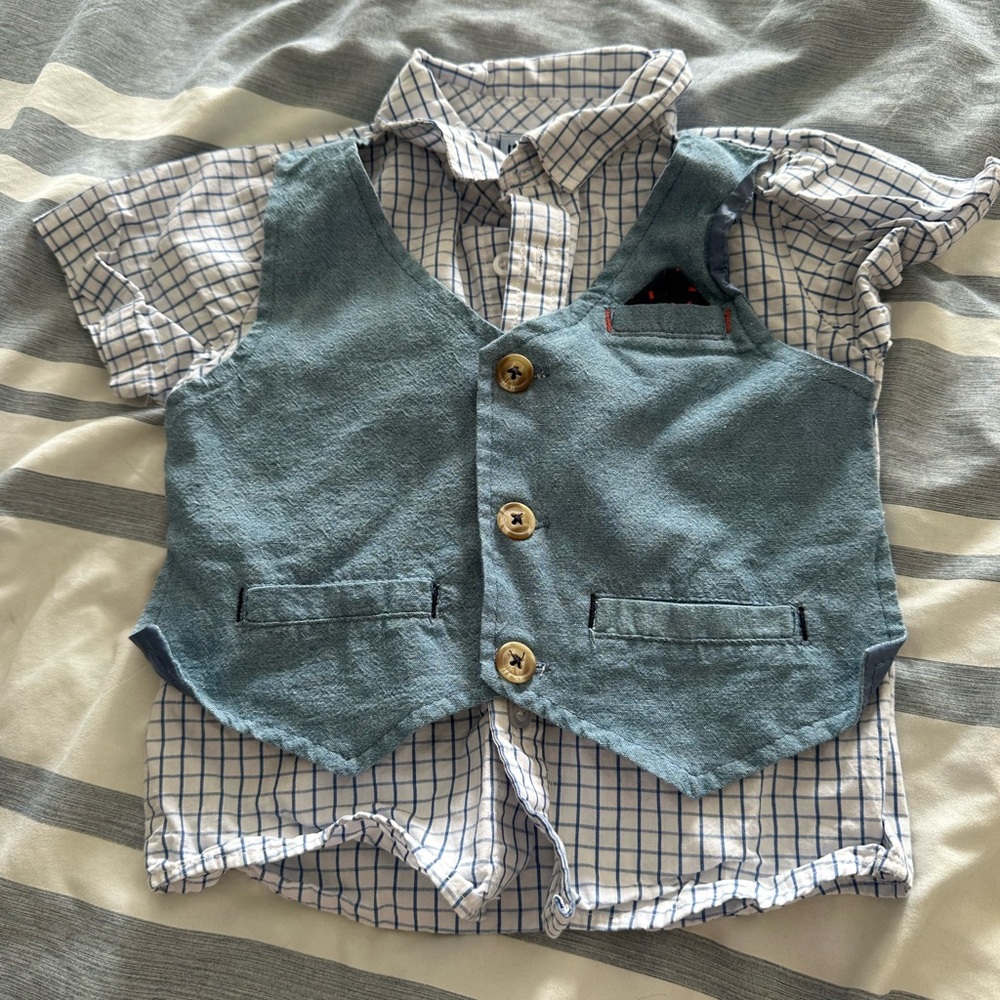 Little Lad dress shirt. Front vest